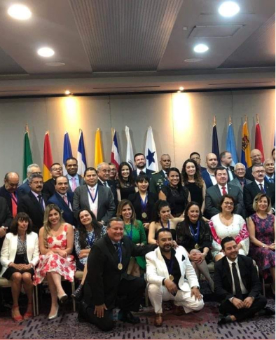 Evento y reconocimiento de Arias Medical Clinic